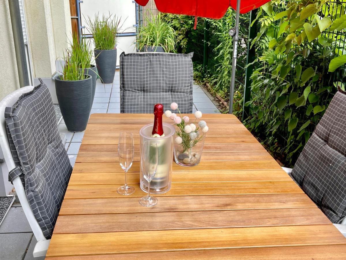 Sonnige Wohnung Im Zentrum Mit Terrasse U Tiefgarage - Netflix & Prime Leipzig Exterior photo